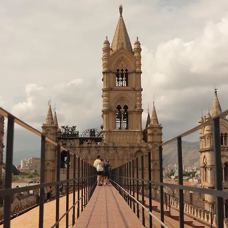 Daire Ballaro's View Palermo