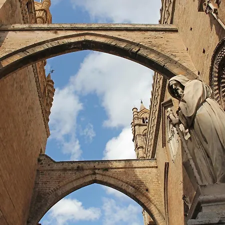 Daire Ballaro's View Palermo